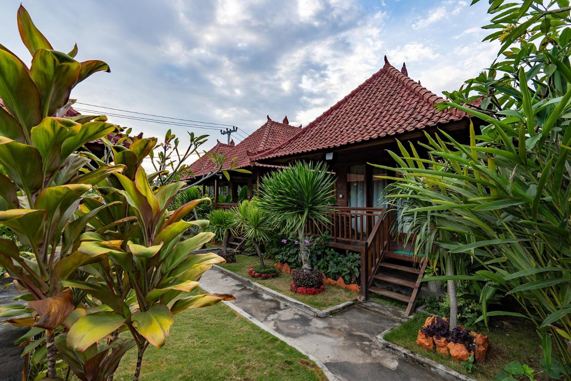 Отель Karang Mas Lembongan Нуса-Лембонган Экстерьер фото