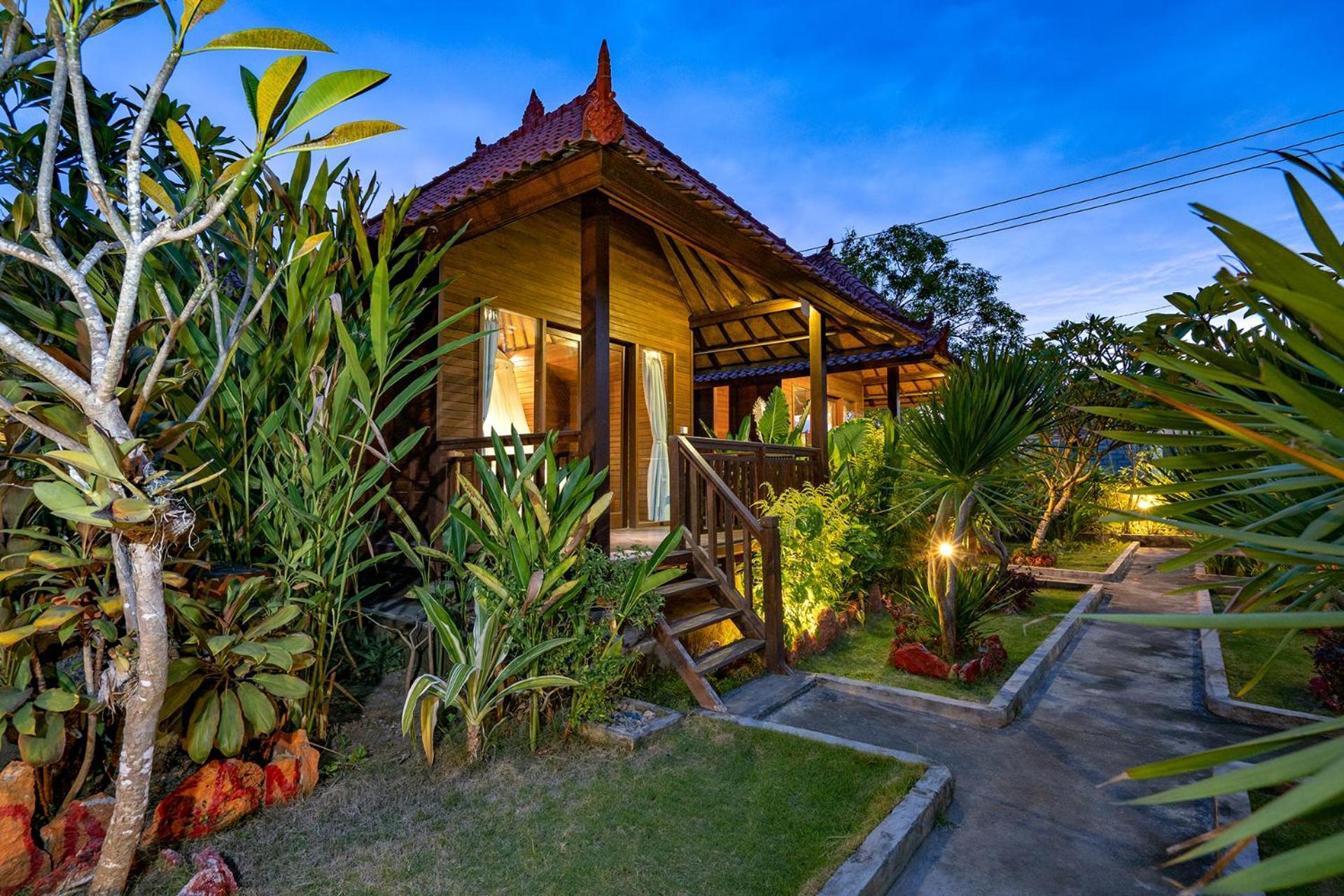 Отель Karang Mas Lembongan Нуса-Лембонган Экстерьер фото