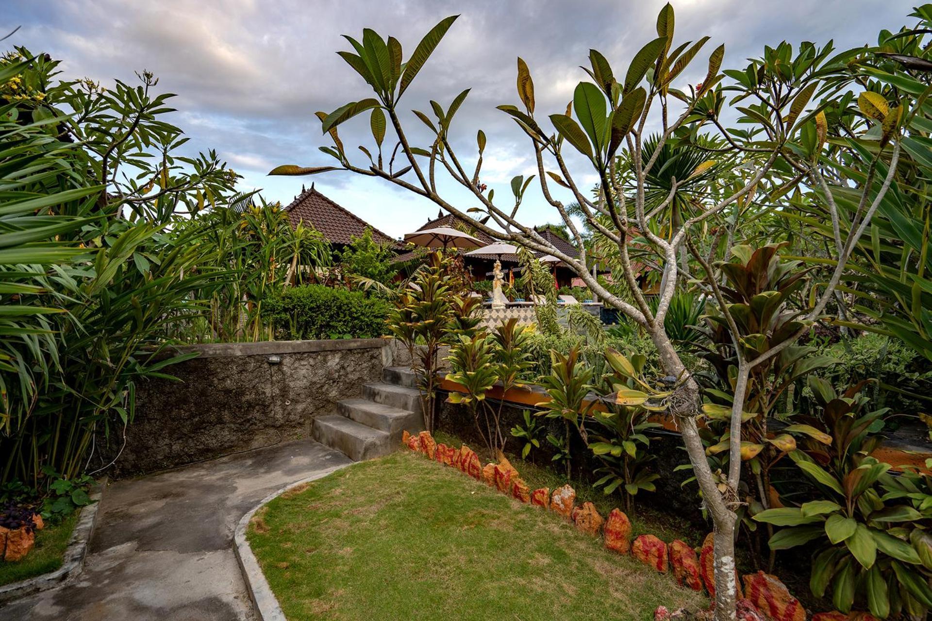 Отель Karang Mas Lembongan Нуса-Лембонган Экстерьер фото