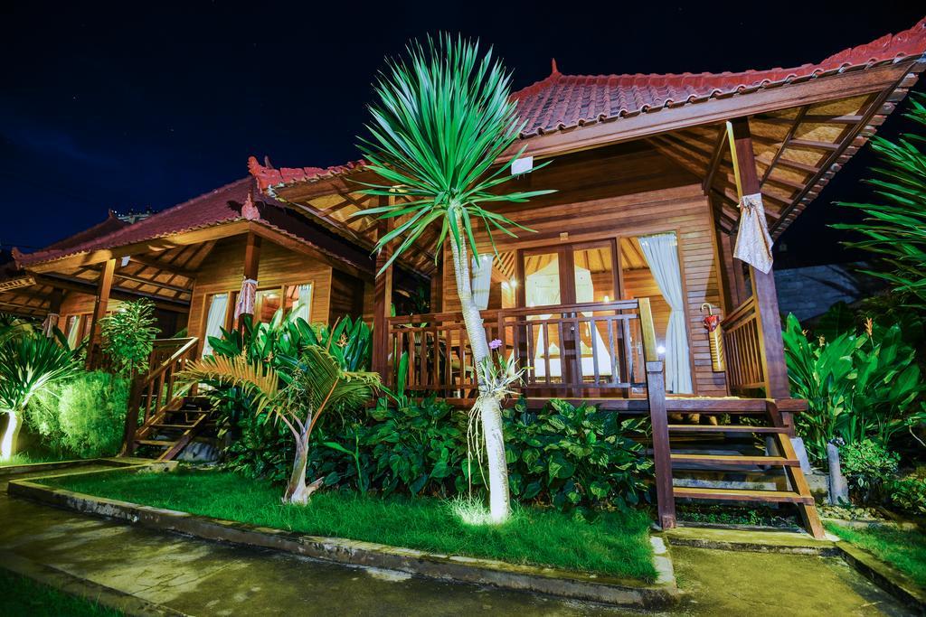 Отель Karang Mas Lembongan Нуса-Лембонган Экстерьер фото