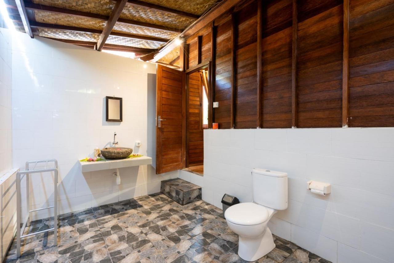 Отель Karang Mas Lembongan Нуса-Лембонган Экстерьер фото